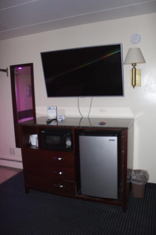 Countryside American Inn And Suites מראה חיצוני תמונה