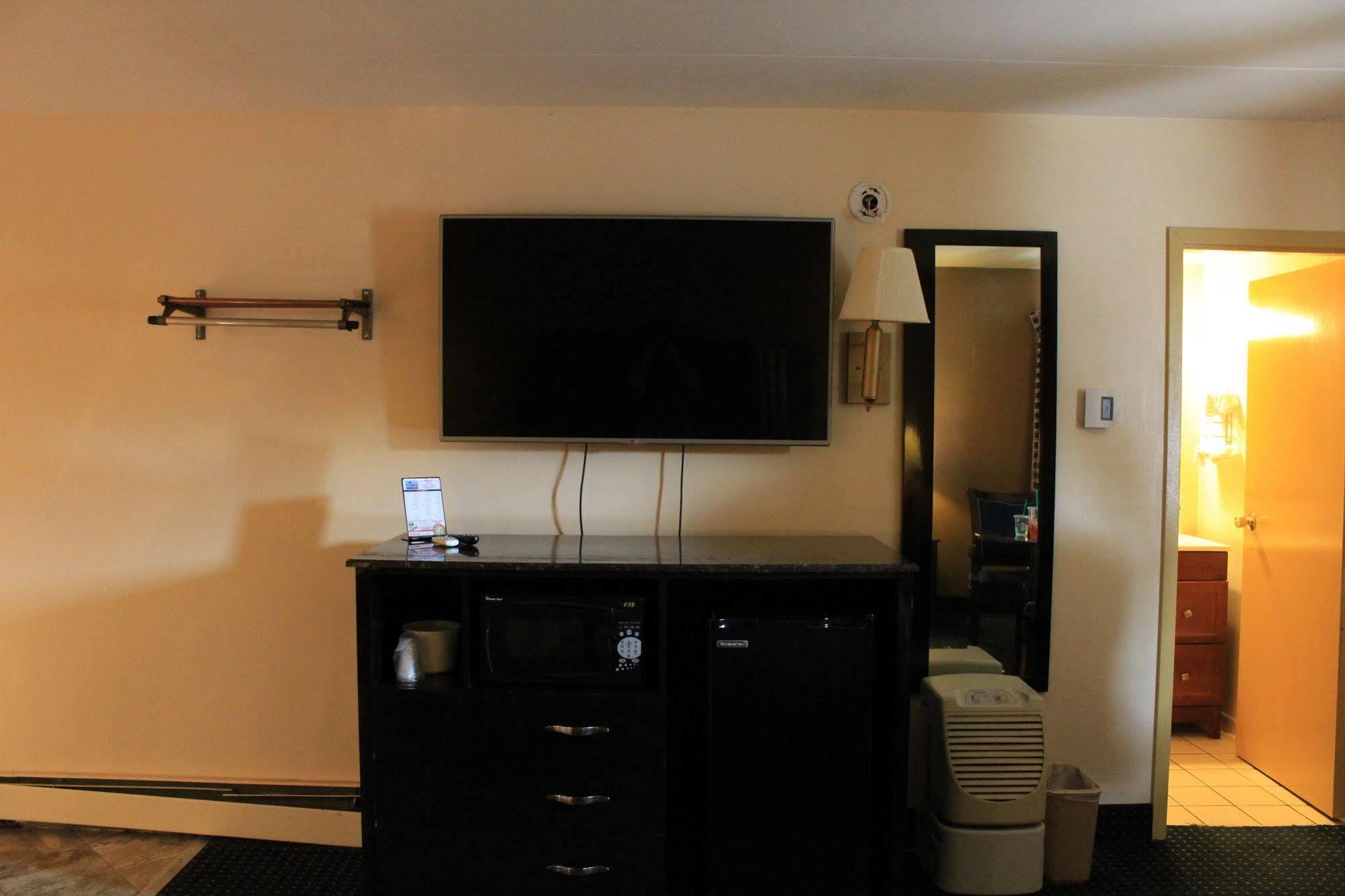 Countryside American Inn And Suites מראה חיצוני תמונה