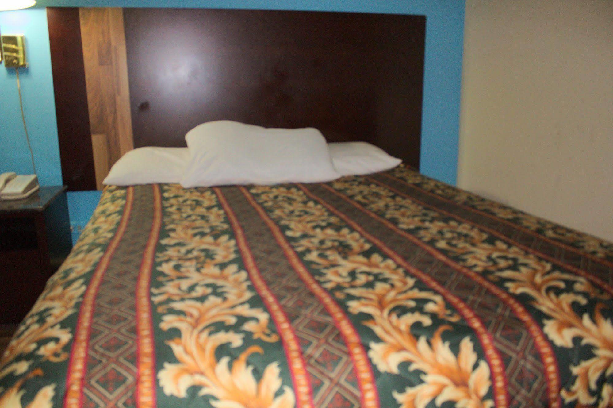Countryside American Inn And Suites מראה חיצוני תמונה
