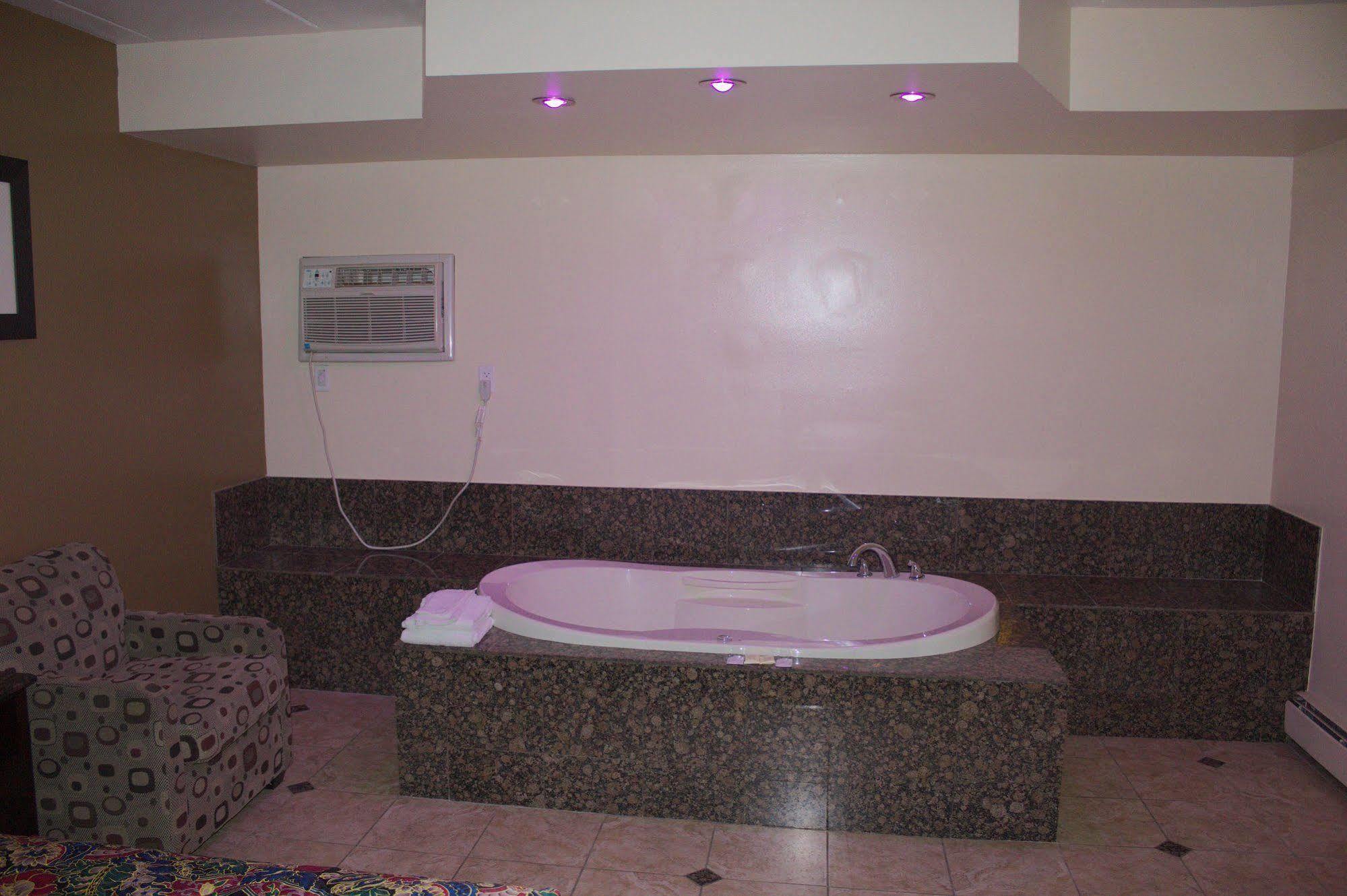 Countryside American Inn And Suites מראה חיצוני תמונה